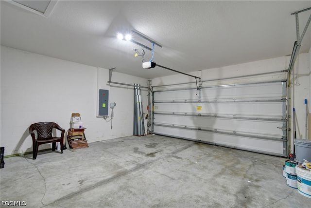 1913 SW 26th TER, Cape Coral, FL 33914
