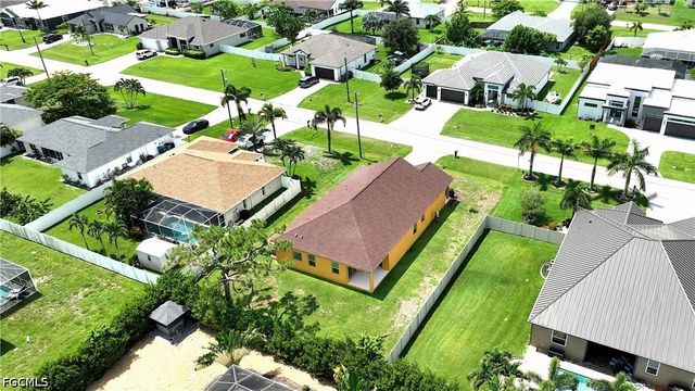 1913 SW 26th TER, Cape Coral, FL 33914