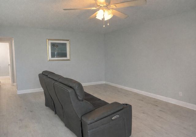 210 Salisbury I, West Palm Beach, FL 33417