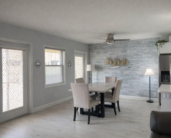 210 Salisbury I, West Palm Beach, FL 33417