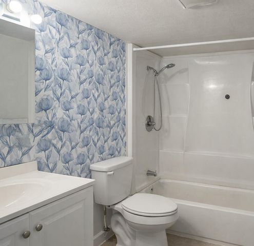 210 Salisbury I, West Palm Beach, FL 33417