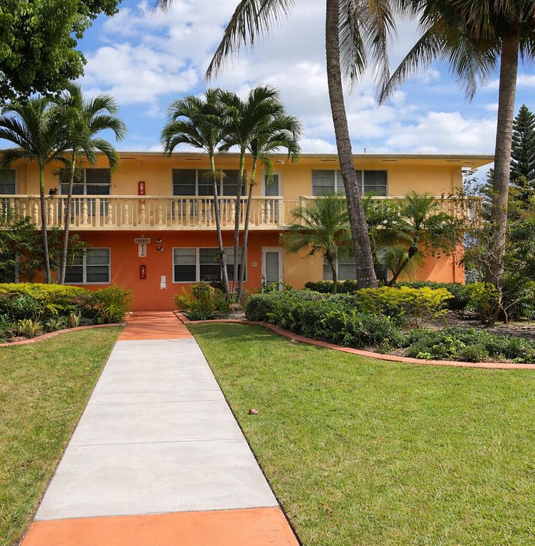 210 Salisbury I, West Palm Beach, FL 33417