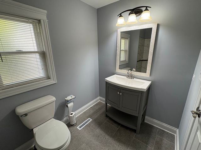 5517 Essex Road, Lisle, IL 60532