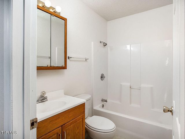 138 Grandview Street, Church Hill, TN 37642