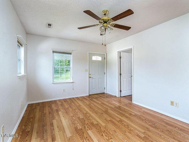 138 Grandview Street, Church Hill, TN 37642