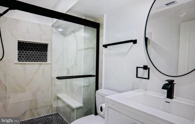 15990 CHARLES TOWN RD, Charles Town, WV 25414