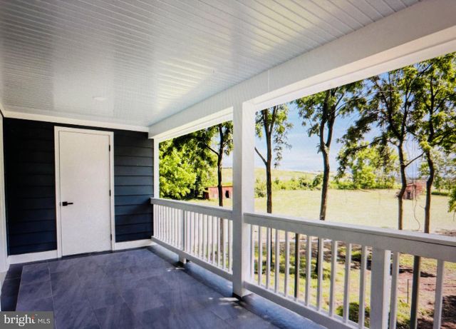 15990 CHARLES TOWN RD, Charles Town, WV 25414