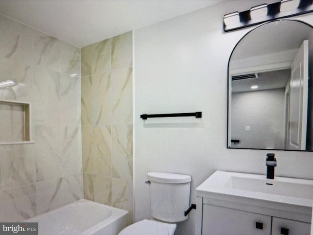 15990 CHARLES TOWN RD, Charles Town, WV 25414