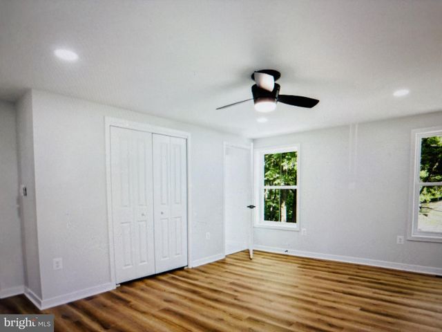 15990 CHARLES TOWN RD, Charles Town, WV 25414