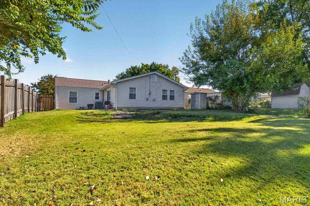 165 Brackleigh Lane, Florissant, MO 63031