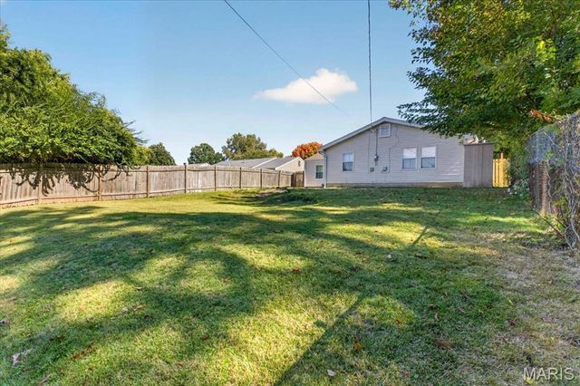165 Brackleigh Lane, Florissant, MO 63031