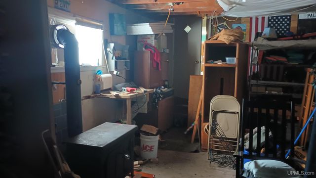 105 N Beecher Street, Bessemer, MI 49911