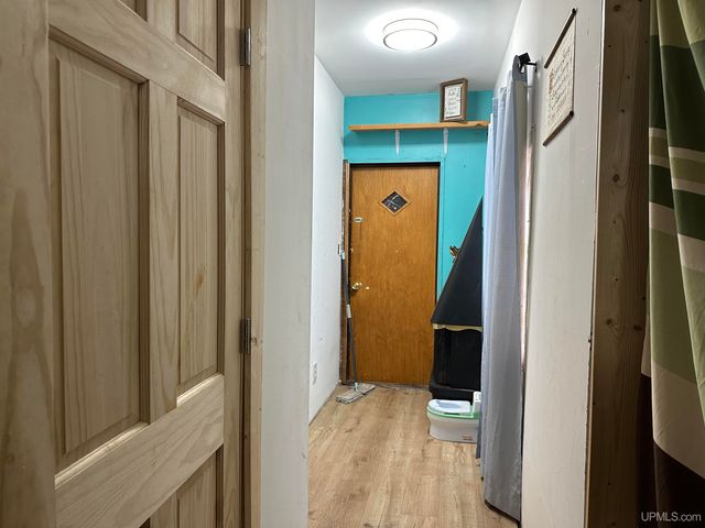 105 N Beecher Street, Bessemer, MI 49911