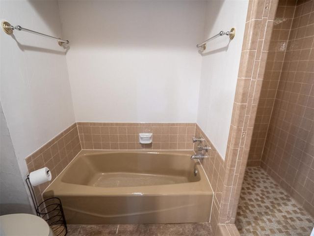 1 Lancet Court, Shawnee, OK 74804