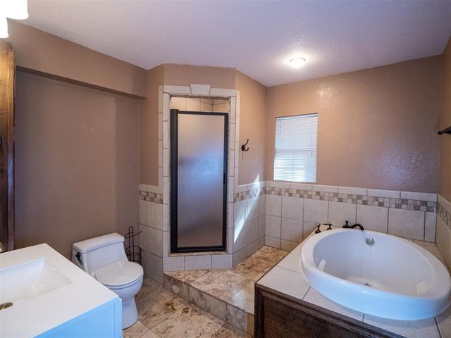 1 Lancet Court, Shawnee, OK 74804