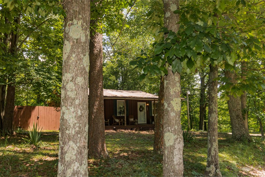 342 Twin Oaks Road, Wellington, KY 40387