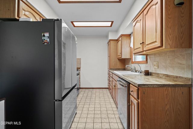 5660 LONGVIEW Drive, El Paso, TX 79924