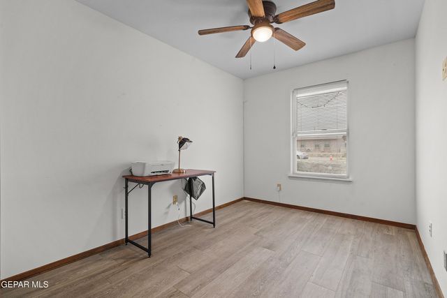 5660 LONGVIEW Drive, El Paso, TX 79924