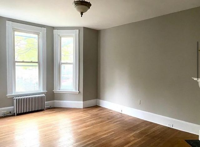 322 Brookline St 1, Cambridge, MA 02139