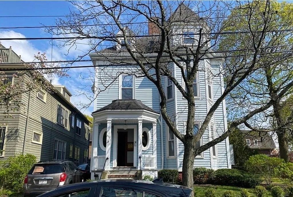 322 Brookline St 1, Cambridge, MA 02139