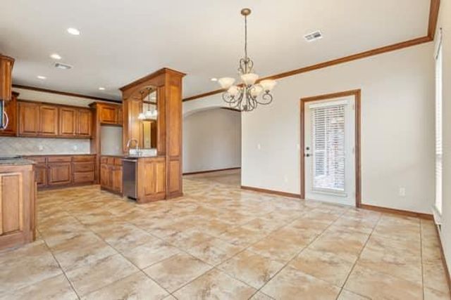 9005 NW 79th Terrace, Yukon, OK 73099