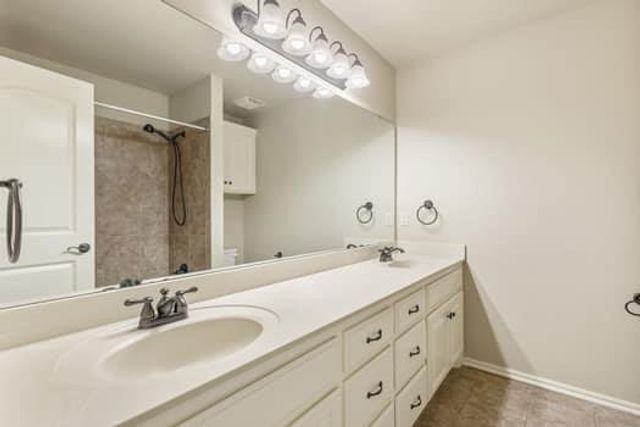 9005 NW 79th Terrace, Yukon, OK 73099
