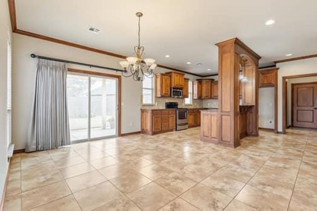 9005 NW 79th Terrace, Yukon, OK 73099