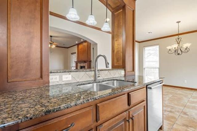 9005 NW 79th Terrace, Yukon, OK 73099