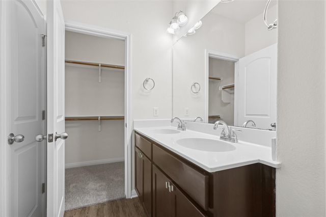 1200 S 10th ST 1804, Pflugerville, TX 78660