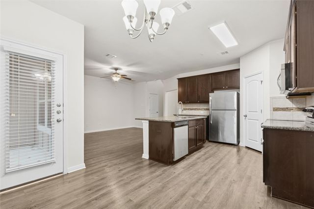 1200 S 10th ST 1804, Pflugerville, TX 78660