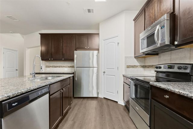 1200 S 10th ST 1804, Pflugerville, TX 78660