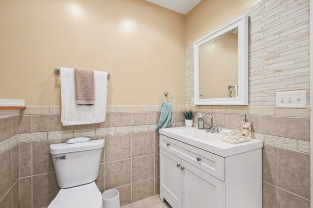 1304 Csokasy Lane, Hobart, IN 46342
