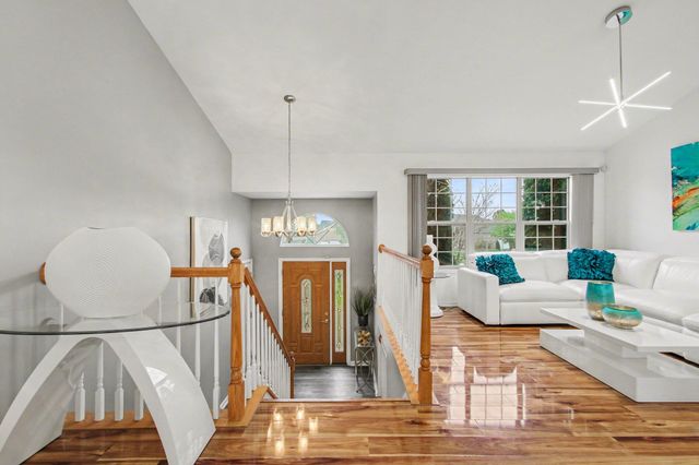 1304 Csokasy Lane, Hobart, IN 46342