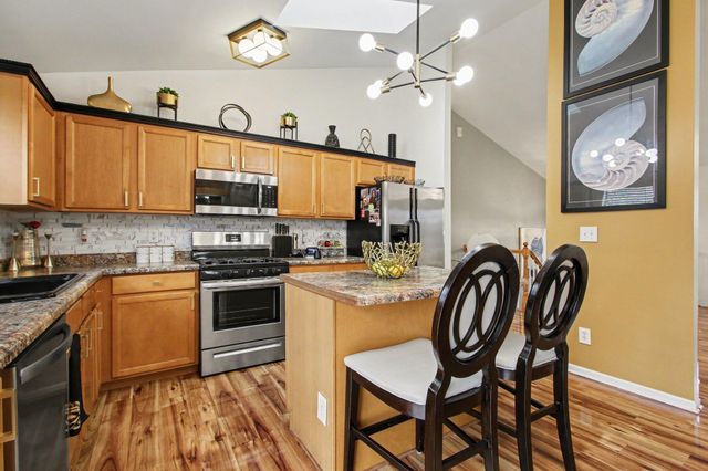 1304 Csokasy Lane, Hobart, IN 46342