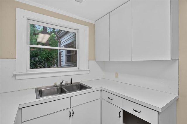 542 Walnut Street, Hapeville, GA 30354