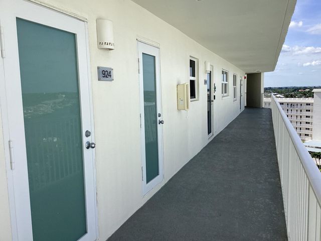3101 S Ocean Boulevard 924, Highland Beach, FL 33487