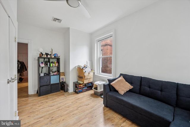 222 BUCKINGHAM PL, Philadelphia, PA 19104