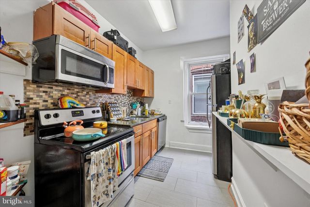 222 BUCKINGHAM PL, Philadelphia, PA 19104