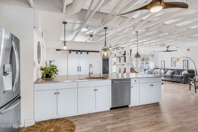 3059 N Tecumseh Court, Tucson, AZ 85715