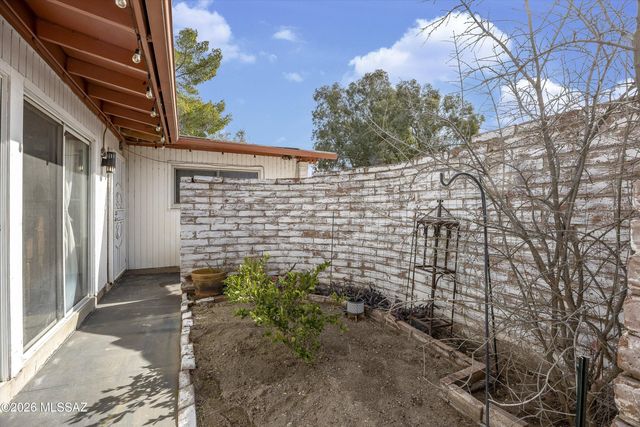 3059 N Tecumseh Court, Tucson, AZ 85715