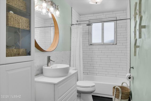 3059 N Tecumseh Court, Tucson, AZ 85715