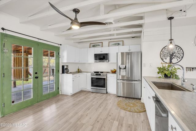 3059 N Tecumseh Court, Tucson, AZ 85715