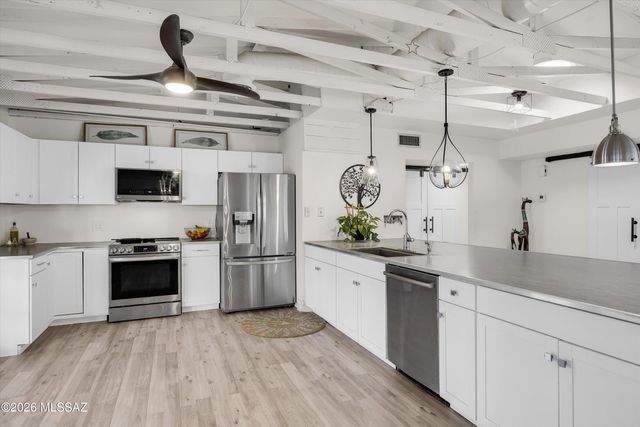 3059 N Tecumseh Court, Tucson, AZ 85715