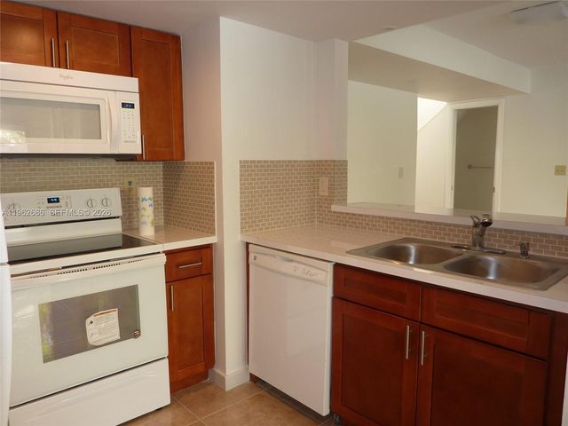 4535 SW 68th Ct Circle 7, Miami, FL 33155