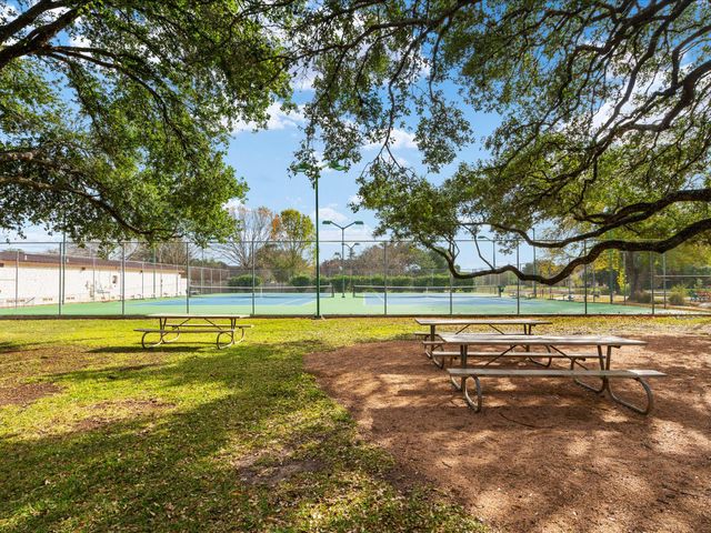 6906 Treaty Oak CIR, Austin, TX 78749