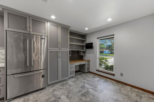 6906 Treaty Oak CIR, Austin, TX 78749