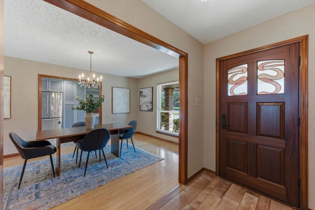 6906 Treaty Oak CIR, Austin, TX 78749