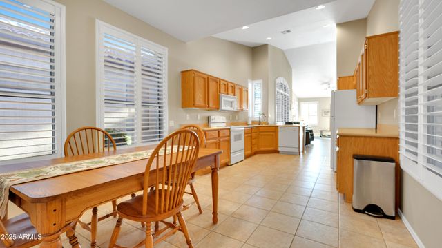 9633 E HOLIDAY Way, Sun Lakes, AZ 85248