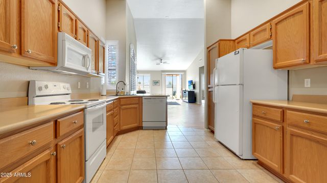 9633 E HOLIDAY Way, Sun Lakes, AZ 85248