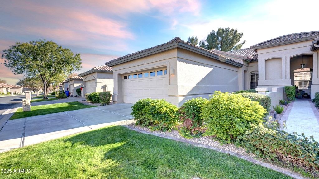 9633 E HOLIDAY Way, Sun Lakes, AZ 85248